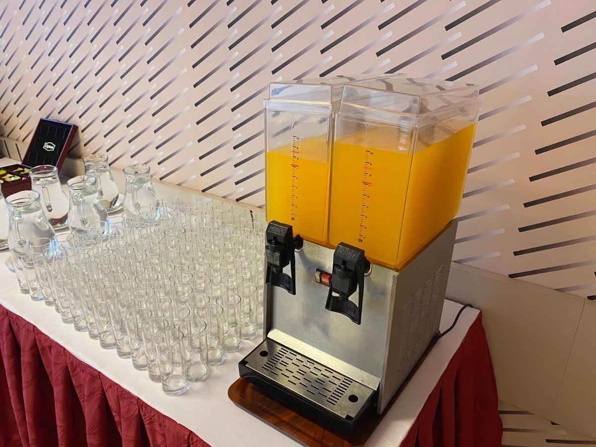 B&B Hotel University 布尔诺 外观 照片
